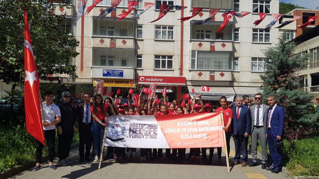 19 Mayıs Atatürk'ü Anma, Gençlik ve Spor Bayramı ve Gazi Mustafa Kemal ATATÜRK'ün Samsun'a Çıkışının 100. Yıl Dönümü, İlçemizde Coşkuyla Kutlandı