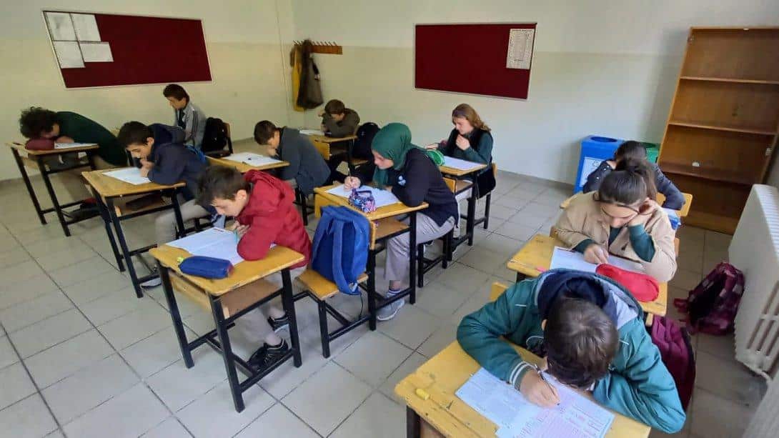 Zigana'dan Zirveye Yolculuk Projesi 2022/2023 Eğitim Öğretim Yılı 1. Kazanım Değerlendirme Sınavı Yapıldı