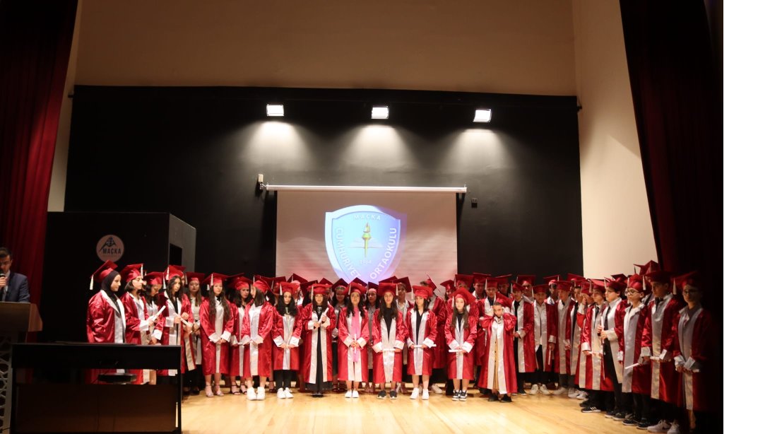 Cumhuriyet Ortaokulu Mezuniyet Töreni