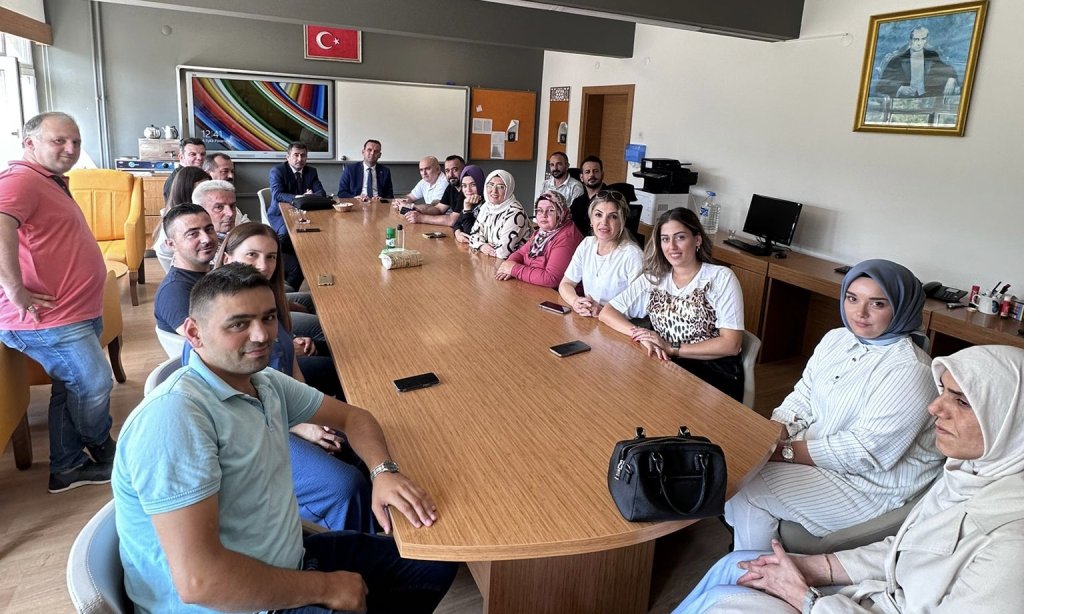 Bakanlık Müfettişleri Mehmet Akif Ersoy Anadolu Lisesini Ziyaret Ettiler.