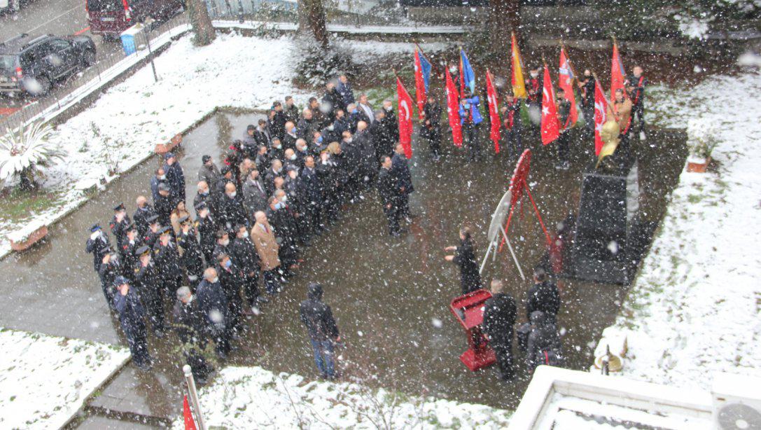 18 Mart Şehitleri Anma Günü ve Çanakkale Deniz Zaferi'nin 107. Yıl Dönümü Çelenk Sunma Töreni